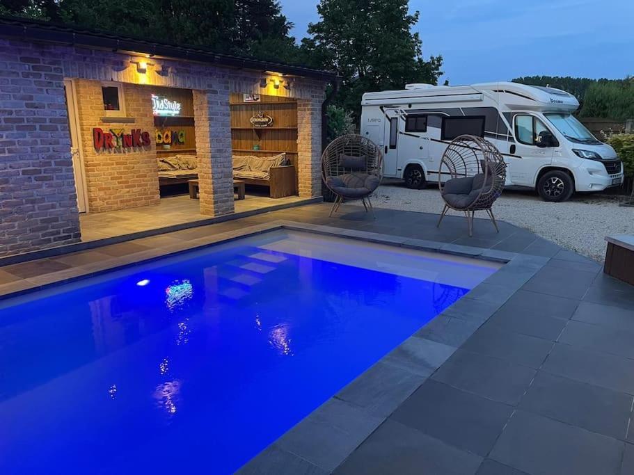 Hotel Camper Met Sauna En Zwembad In De Rand Van De Vlaamse Ardennen Haaltert Exterior foto